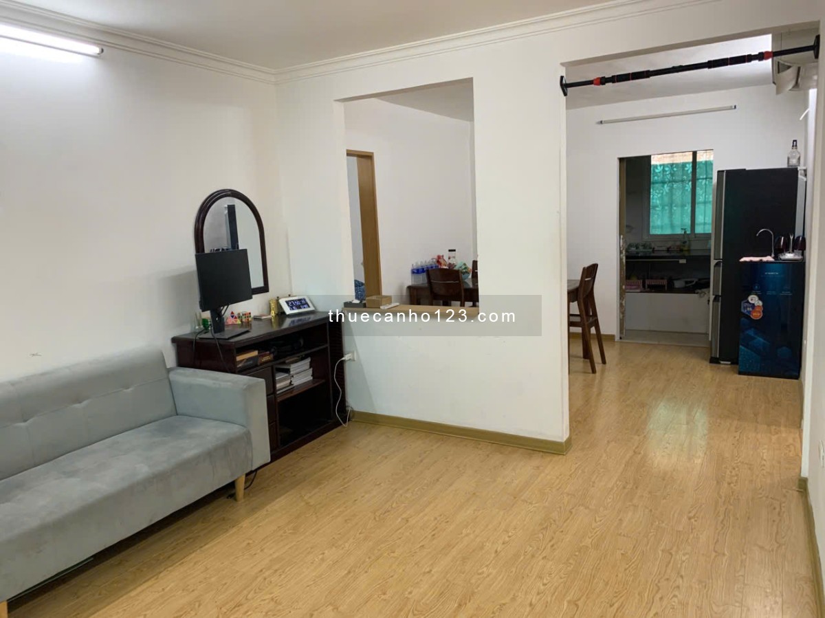 Chính chủ cho thuê căn hộ 3 phòng 60m đủ nội thất D1 Giảng Võ