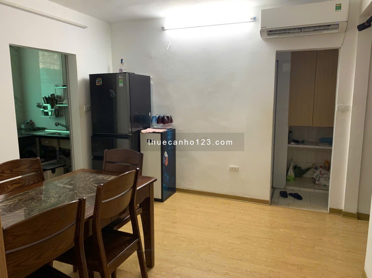 Chính chủ cho thuê căn hộ 3 phòng 60m đủ nội thất D1 Giảng Võ