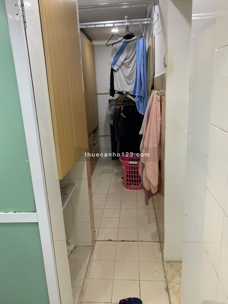 Chính chủ cho thuê căn hộ 3 phòng 60m đủ nội thất D1 Giảng Võ