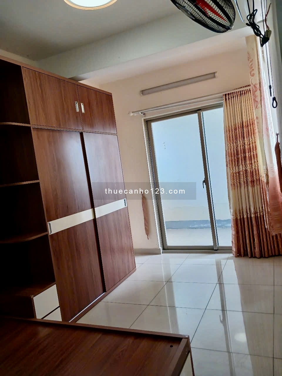 Cho thuê full nội thất CC Vision 62m2 - 2PN - 2 Ban Công - 6,2tr - Bá 0904 609 771