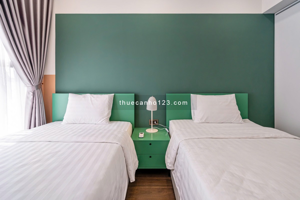 Cho Thuê Gấp 2 Phòng Ngủ Sài Gòn Royal Quận 4, nội thất đẹp ở liền