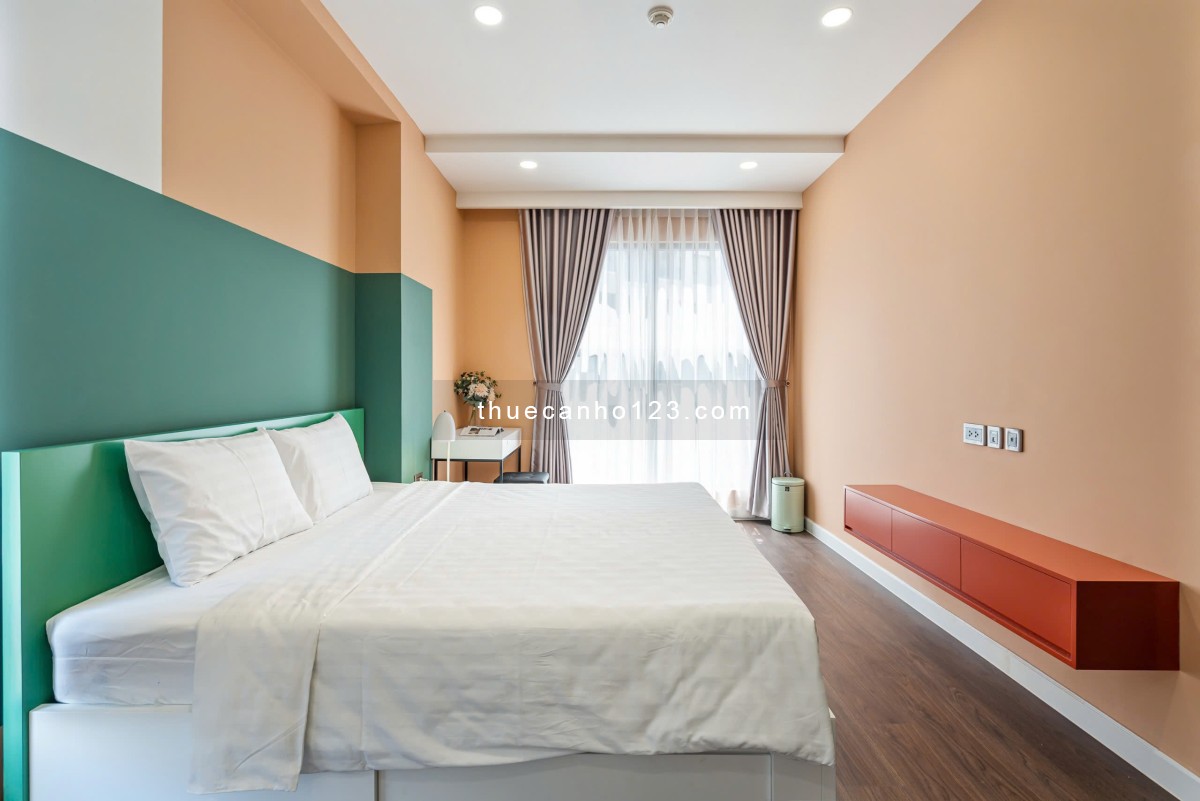 Cho Thuê Gấp 2 Phòng Ngủ Sài Gòn Royal Quận 4, nội thất đẹp ở liền