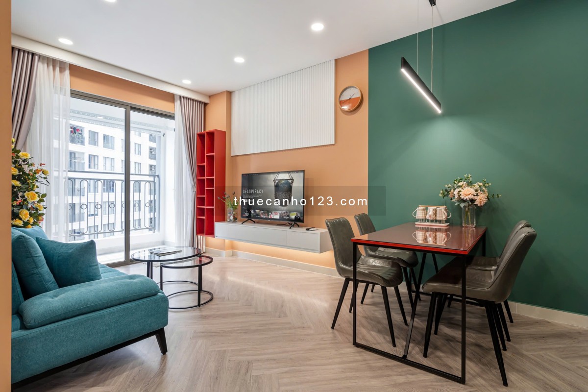 Cho Thuê Gấp 2 Phòng Ngủ Sài Gòn Royal Quận 4, nội thất đẹp ở liền