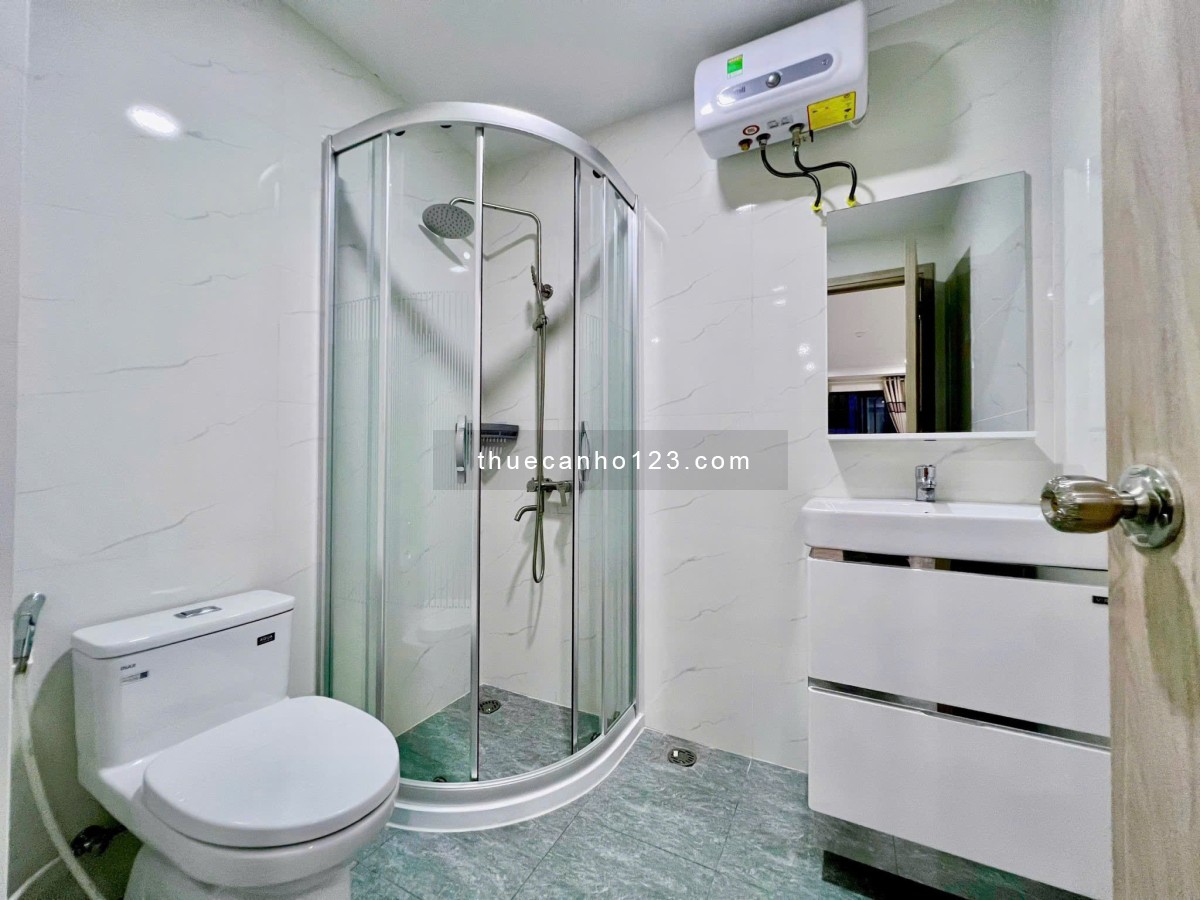 Nhượng phòng 2 ban công gần ĐH Văn Lang & HUTECH