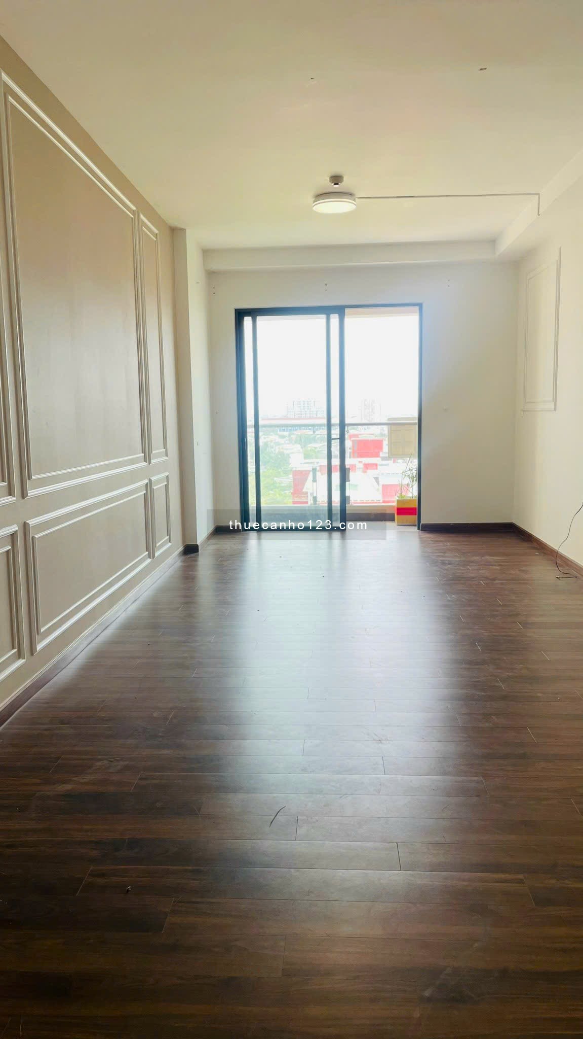 Thuê ngay căn hộ 3pn - 2wc có máy lạnh, máy nước nóng, rèm bếp chỉ 12tr/ tháng tại akari city bìnhân