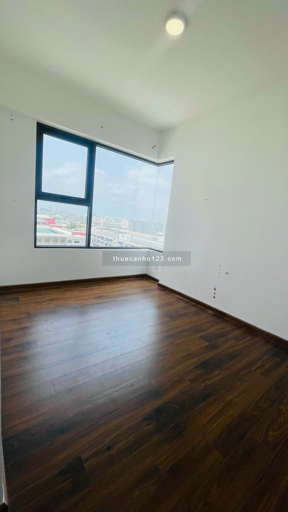 Thuê ngay căn hộ 3pn - 2wc có máy lạnh, máy nước nóng, rèm bếp chỉ 12tr/ tháng tại akari city bìnhân