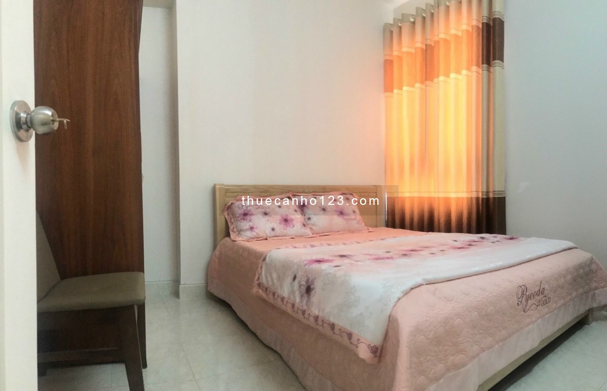 Giỏ hàng cho thuê chung cư Central Garden Q1 - 3PN 2WC 100m² giá 15tr – 3PN 3WC 140m² giá 20tr.