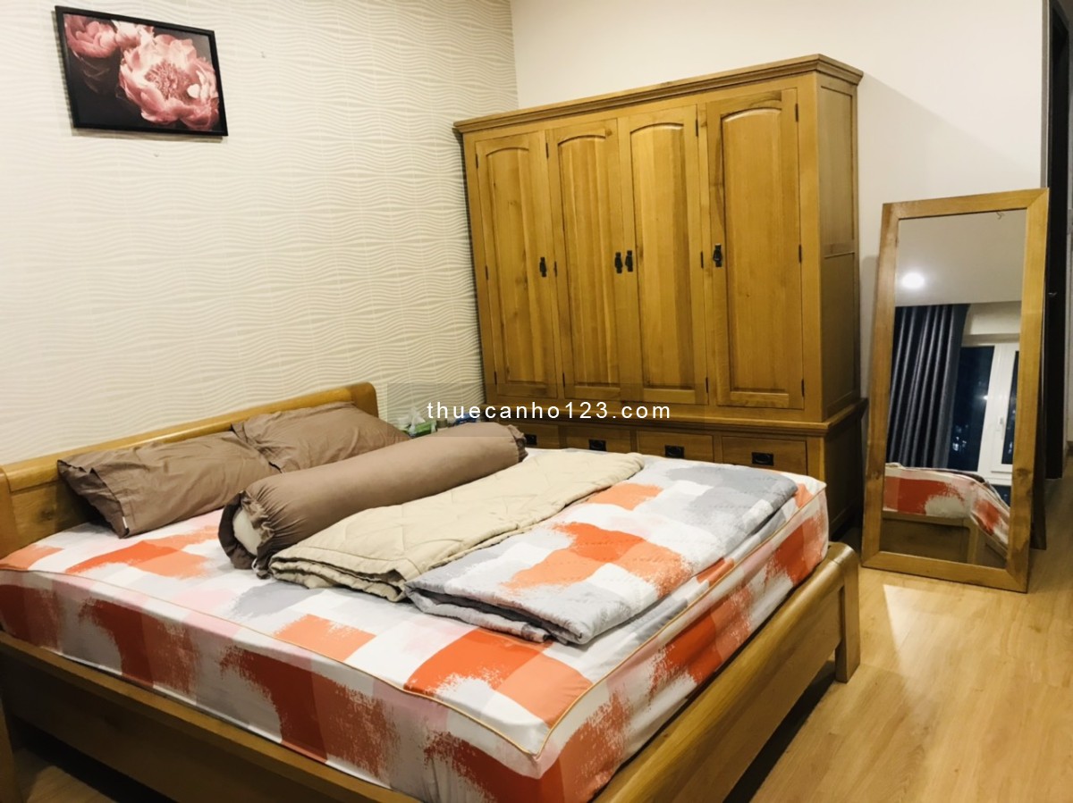 Cho thuê căn hộ 2PN, 2 NVS, phòng khách full nội thất cao cấp tại chung cư Hưng Phát 2 Silver star