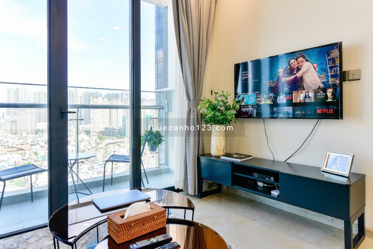 Cho thuê căn hộ 2PN, 2WC, 72m2 tại Vinhomes Golden River BaSon, giá chỉ 25 triệu view Landmark