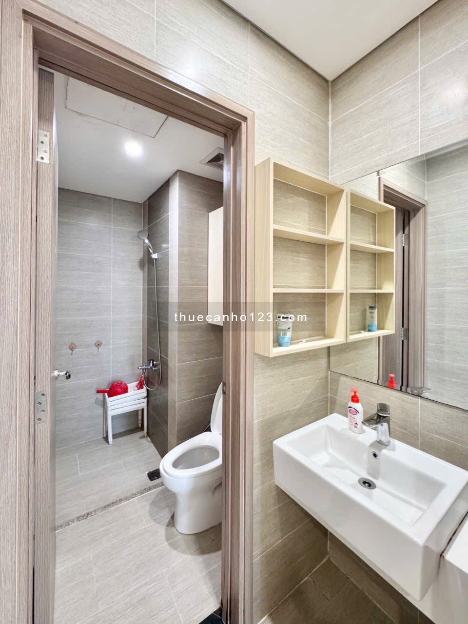 Cho thuê Căn Hộ Studio-1-2-3PN Full Nội Thất/ Nội Thất Cơ Bản Giá Tốt Vinhomes Grand Park Q9