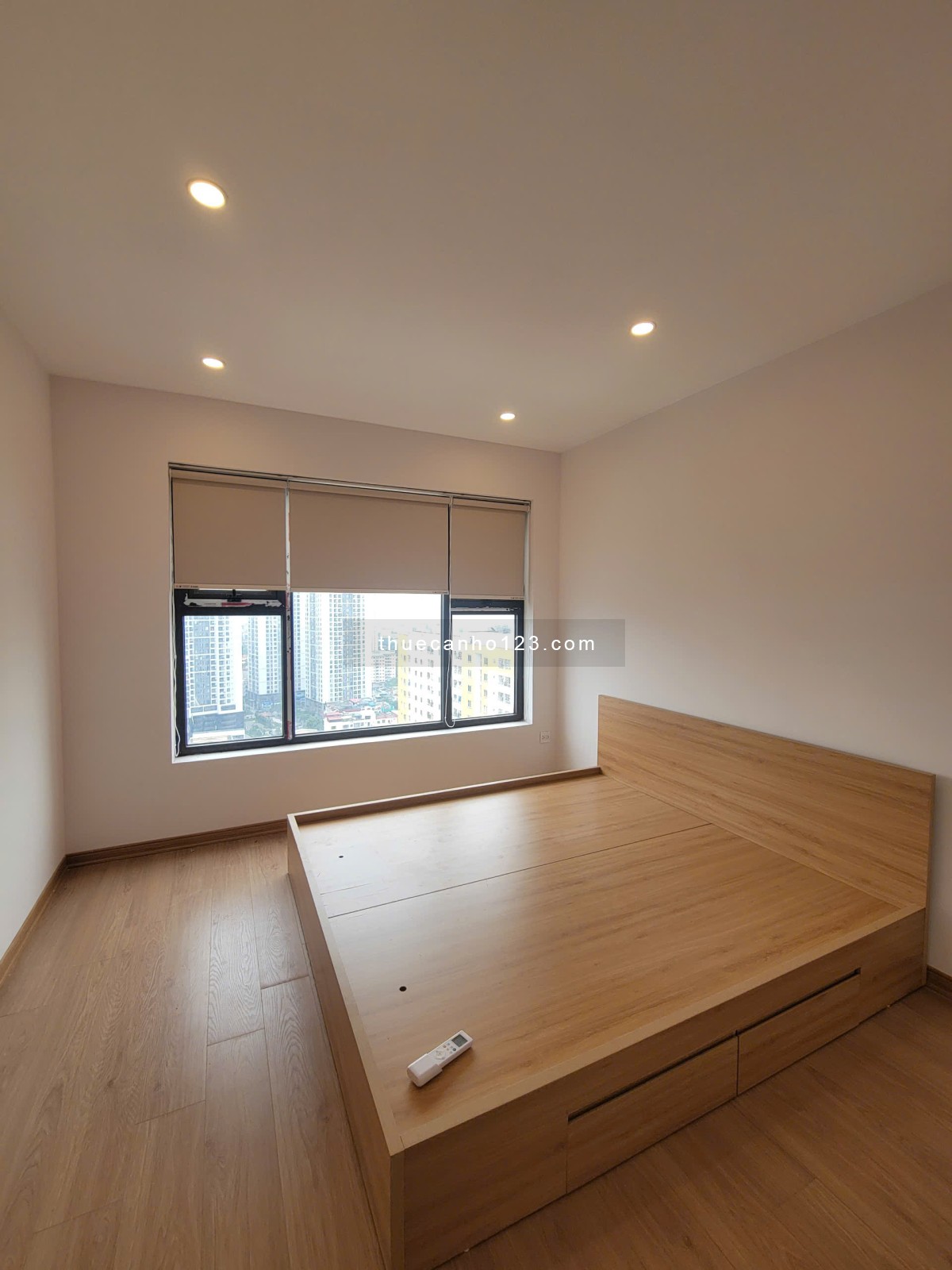 Chung cư mới xây 70m², 2 phòng ngủ, 2 vệ sinh, full nội thất cho thuê