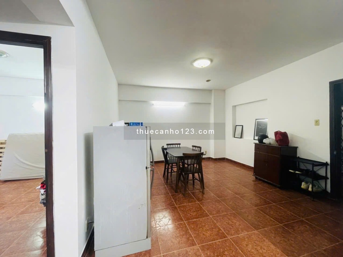 Chung cư Miếu Nổi, Vũ Huy Tấn, BT: 11tr/th, 2 pn rộng, 1wc 70m2, Nội thất.