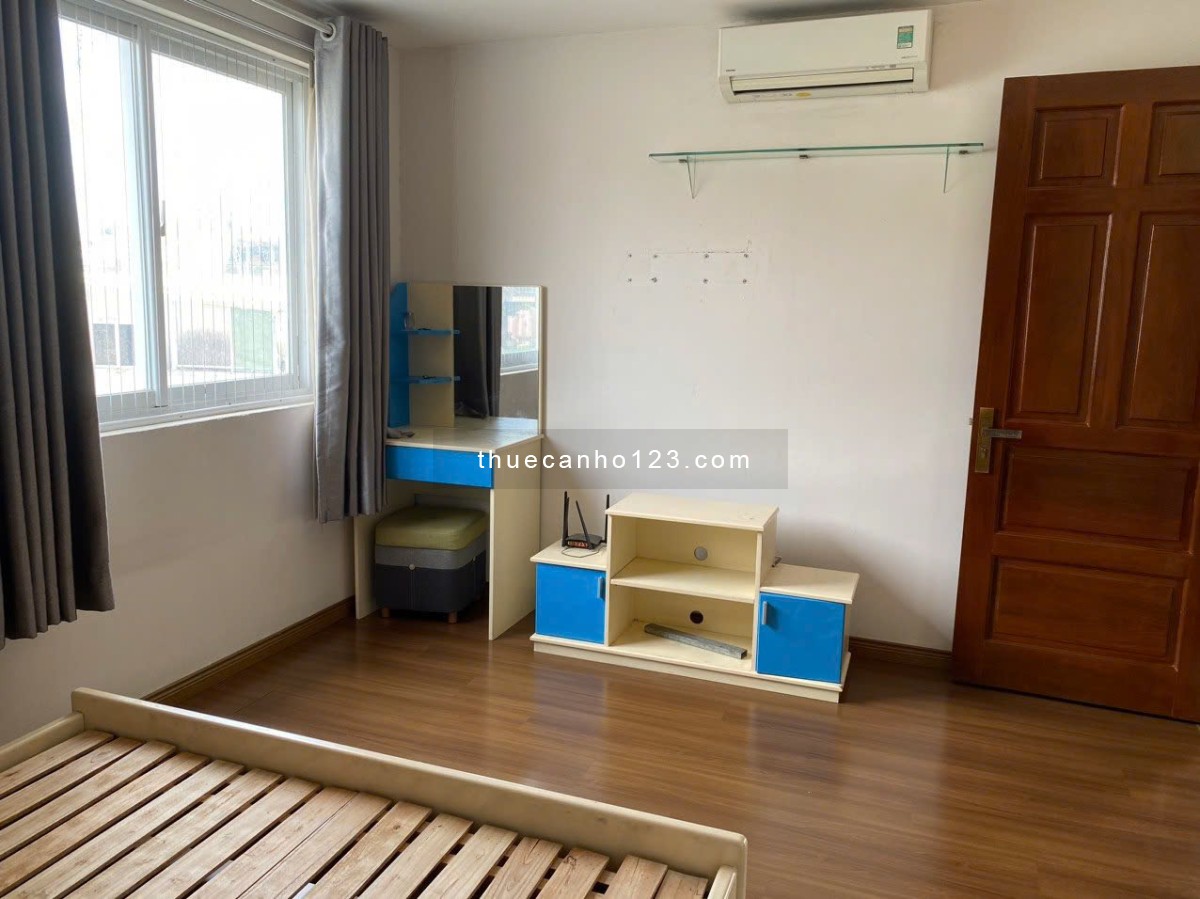 Chung cư 590, CMT8, P11, Quận 3: 81m2, 2p ngủ, NT, 11tr/th