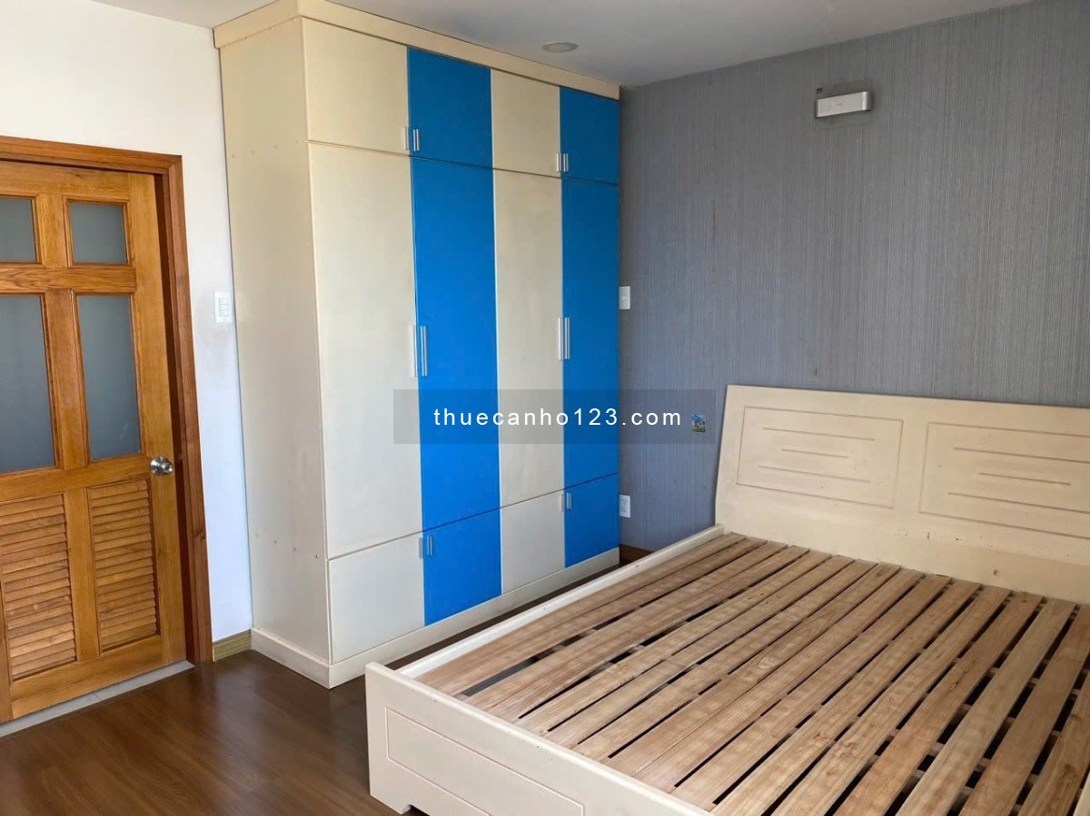 Chung cư 590, CMT8, P11, Quận 3: 81m2, 2p ngủ, NT, 11tr/th