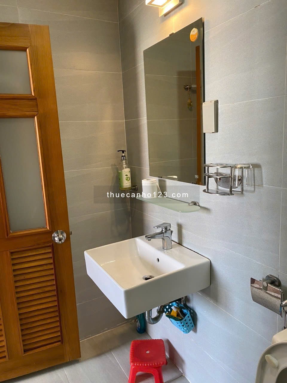 Chung cư 590, CMT8, P11, Quận 3: 81m2, 2p ngủ, NT, 11tr/th