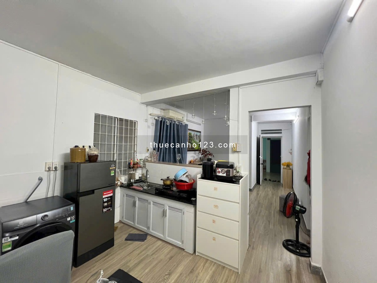 Chung cư 590, CMT8, Phường 11, Quận 3: 80m2, 2p ngủ, Nt, 11tr/th