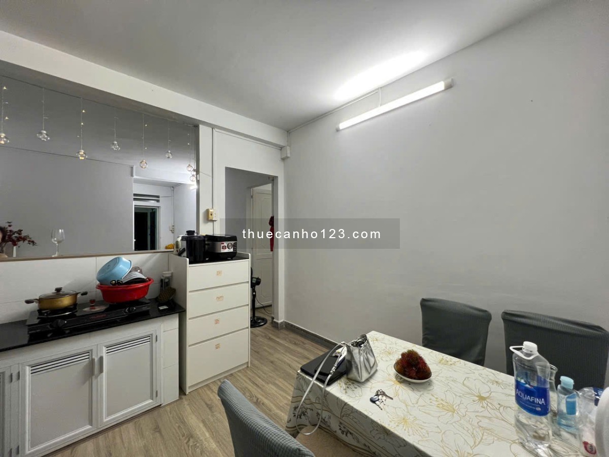 Chung cư 590, CMT8, Phường 11, Quận 3: 80m2, 2p ngủ, Nt, 11tr/th