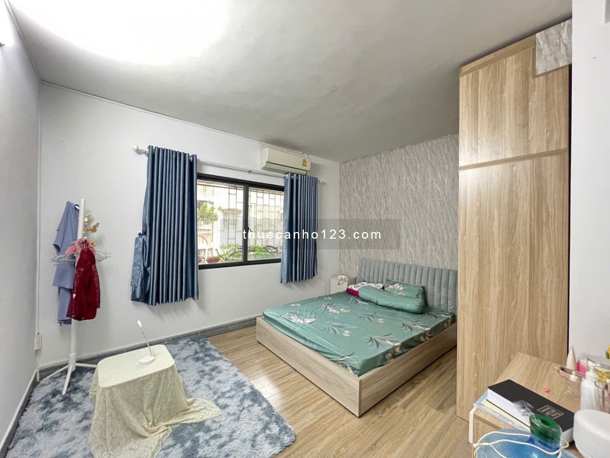 Chung cư 590, CMT8, Phường 11, Quận 3: 80m2, 2p ngủ, Nt, 11tr/th