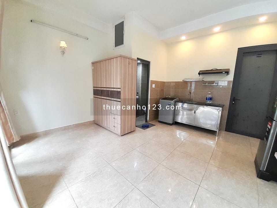 Cho thuê căn hộ Studio bancong Thành Thái Q10 - Máy giặt riêng