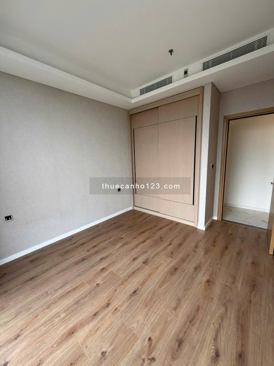 Cho thuê căn hộ Sarina, view công viên và view thành phố. Phường Thủ Thiêm, Thủ Đức