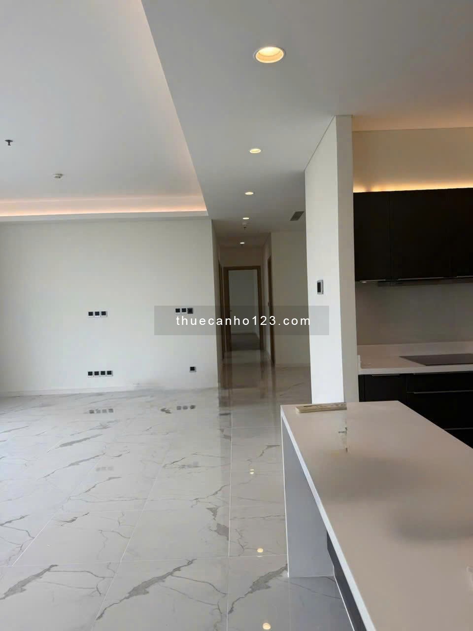 Cho thuê căn hộ Sarina, view công viên và view thành phố. Phường Thủ Thiêm, Thủ Đức