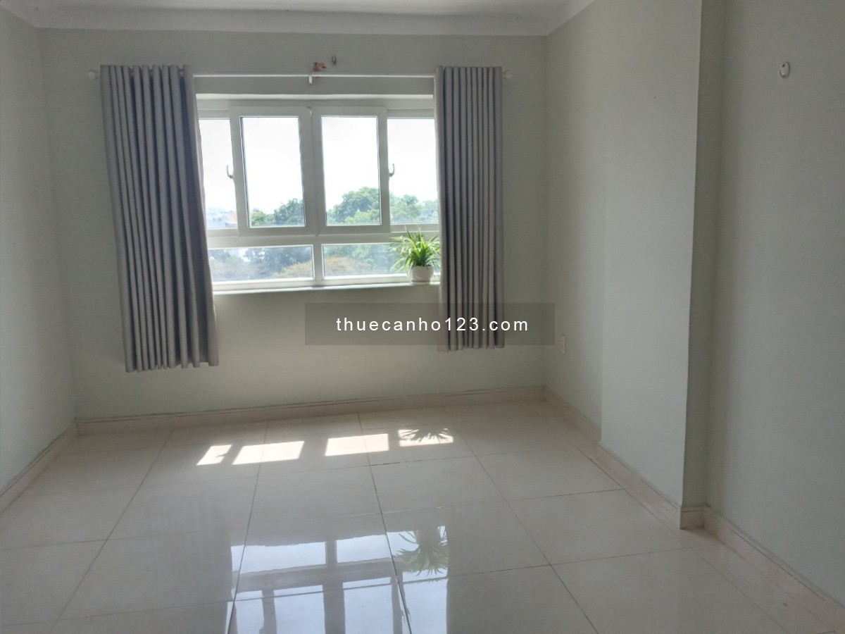 Căn 2PN, Hiệp Thành Building Q12 - Giá 6,7 tr/th