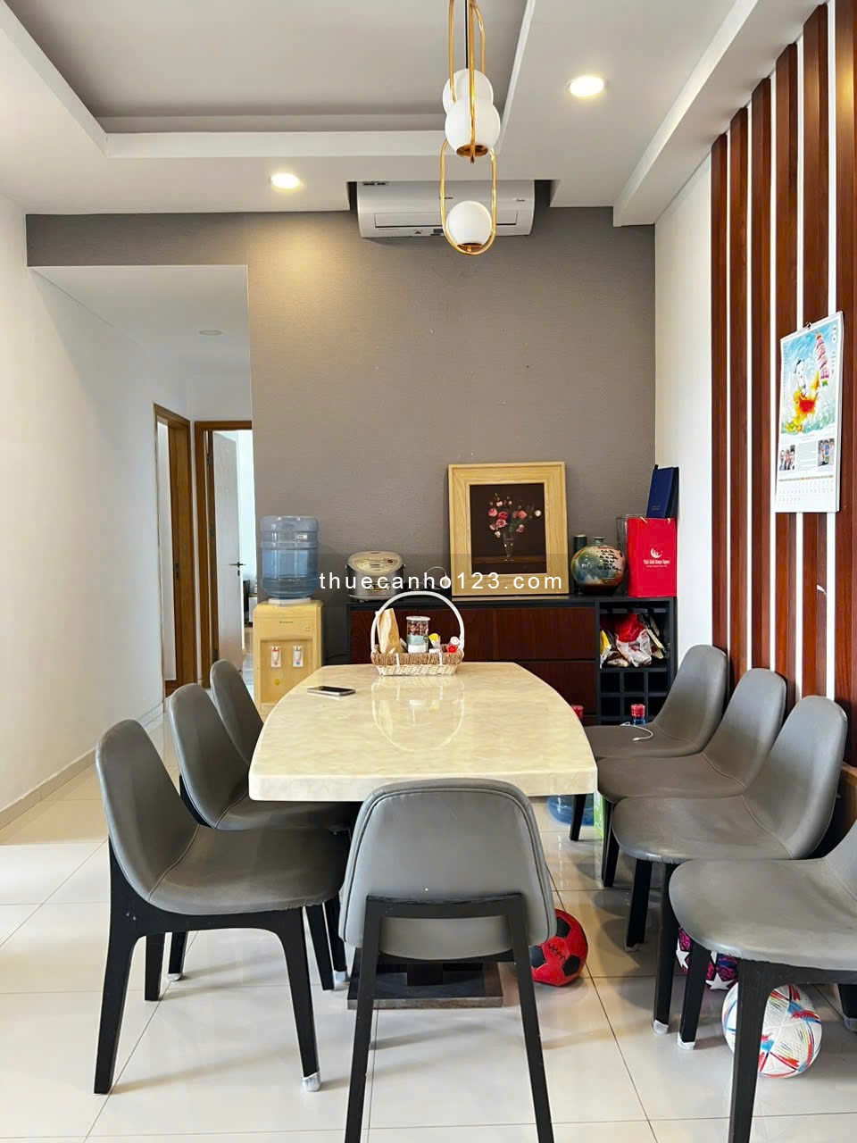 Thuê CHCC The Vista, Q.2 (101m2, 2pn, giá 22.5tr/th ) lầu cao view sông thoáng, Free xuất oto