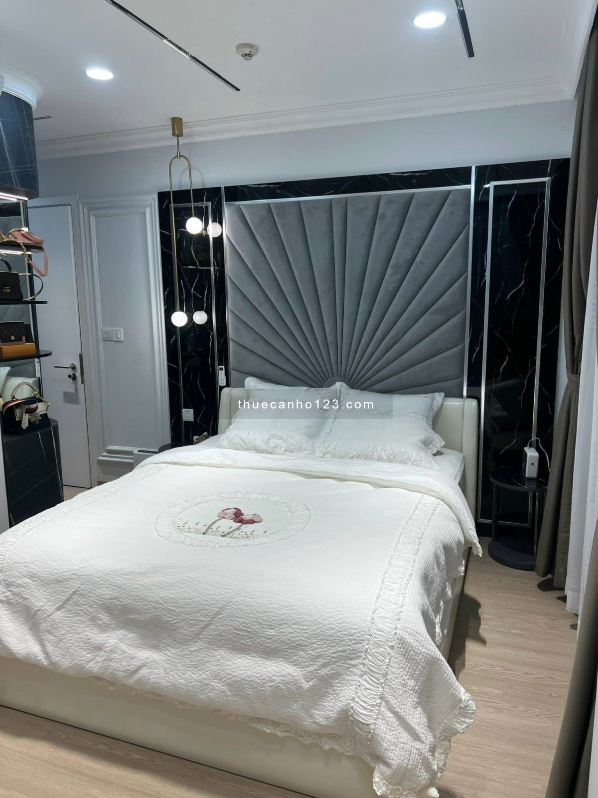 Thuê ngay 79m² - 2PN 2WC, Full Nội Thất Phase 2 - Free phí Quản Lý, chỉ 15 Tr. Nhà mới 100%, ở ngay
