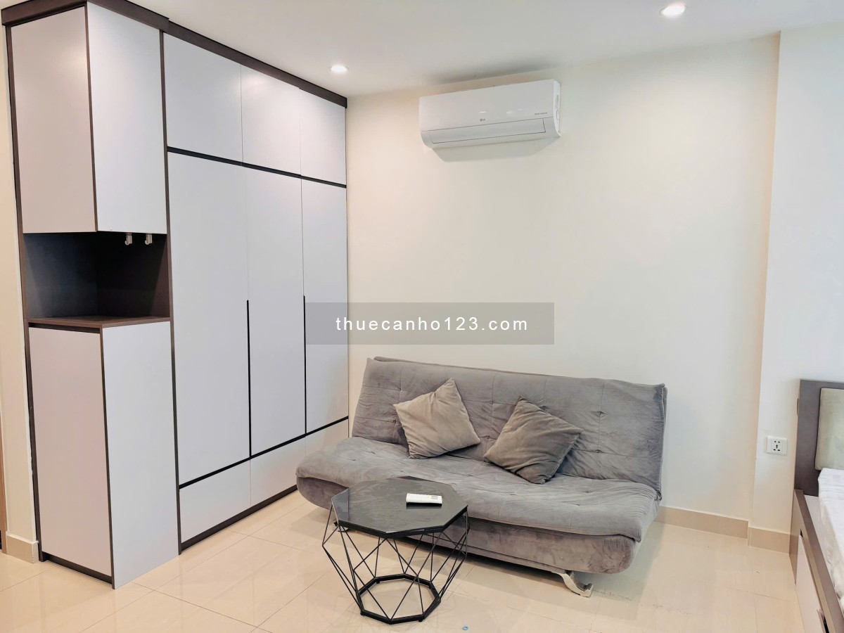 CHO THUÊ căn hộ Studio, Vinhomes Grand Park Full nội thất. Giá chỉ 5,8 triệu/tháng.