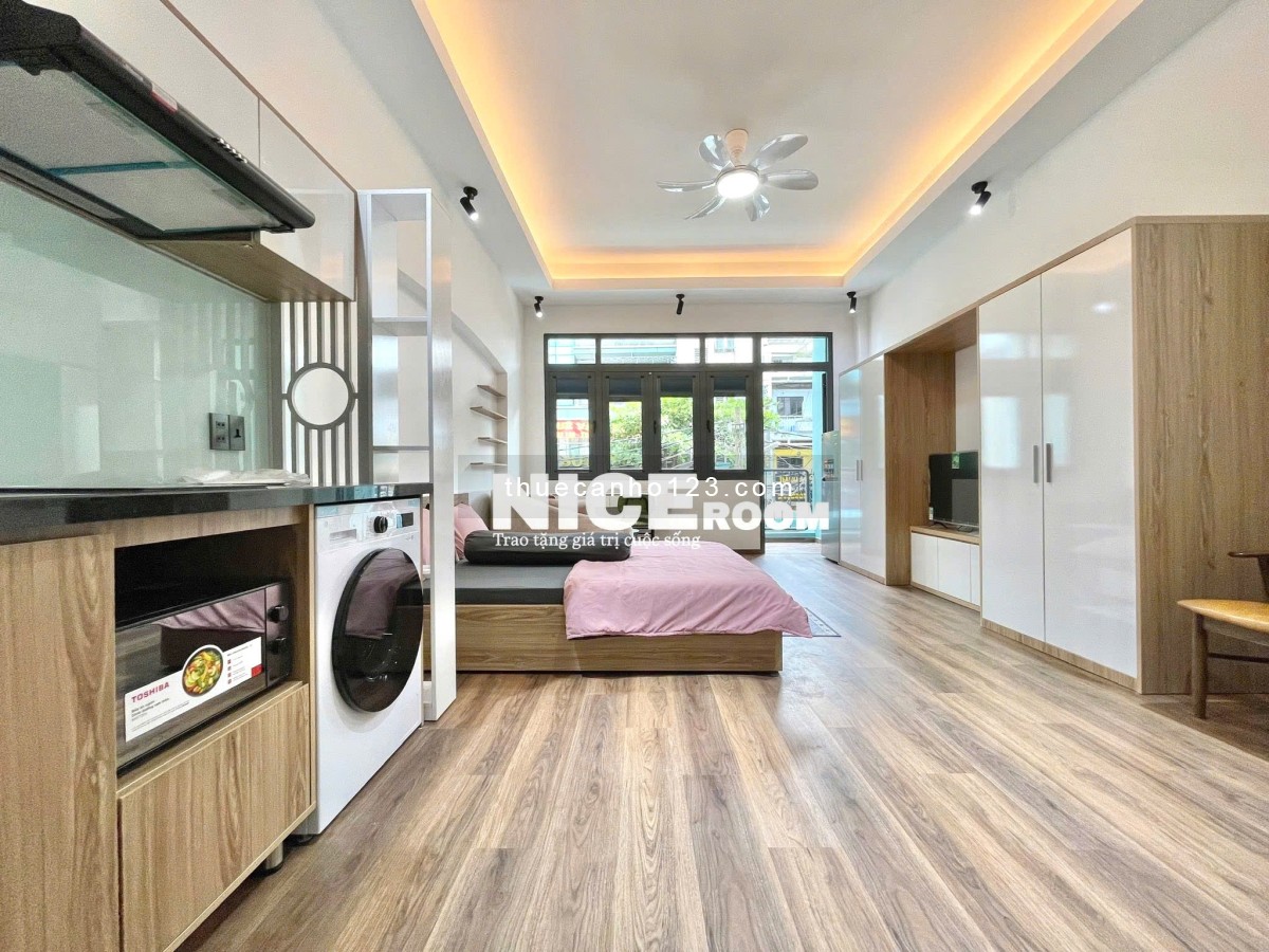 Khai trương CH bancol 40m2 - View landmark, nhà mới 100%, full tiện nghi - Nguyễn Gia Trí