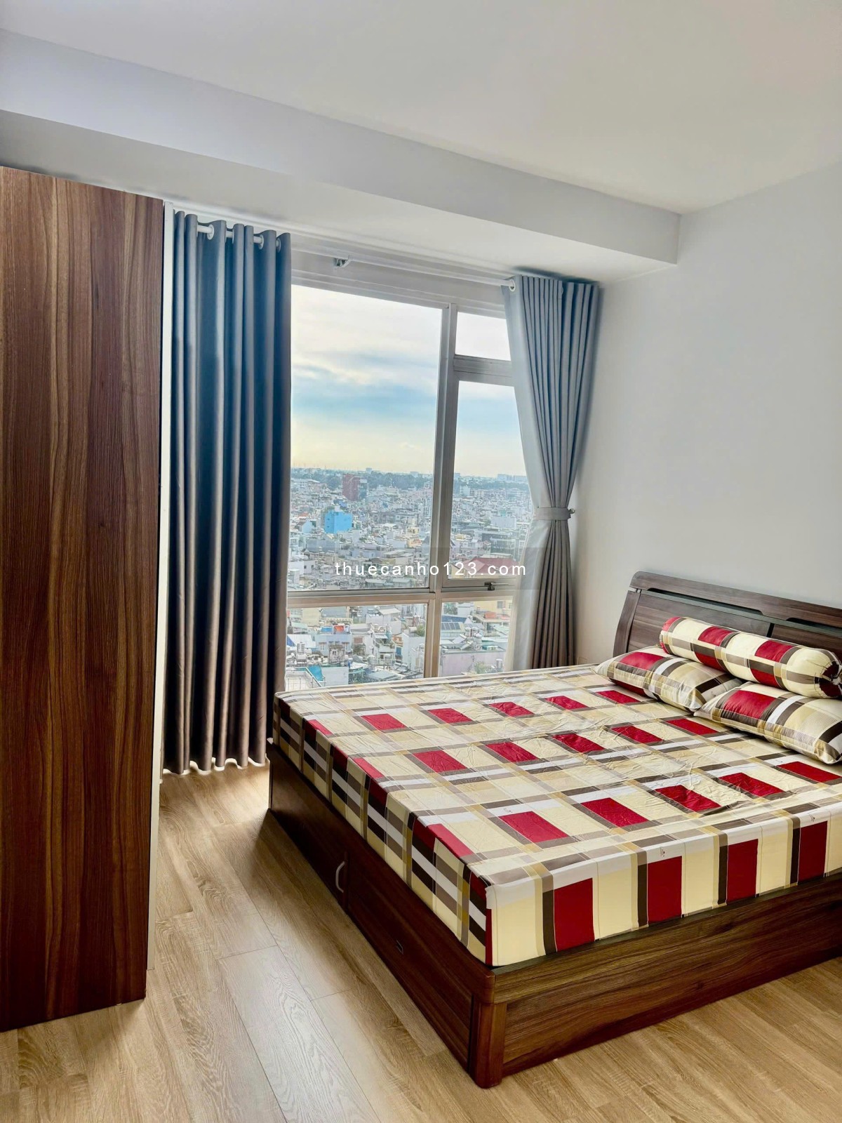 Căn Hộ SATRA EXIMLAND 90m2 2 Phòng Ngủ, Đầy Đủ Nội Thất - 0906.887.586 Quân