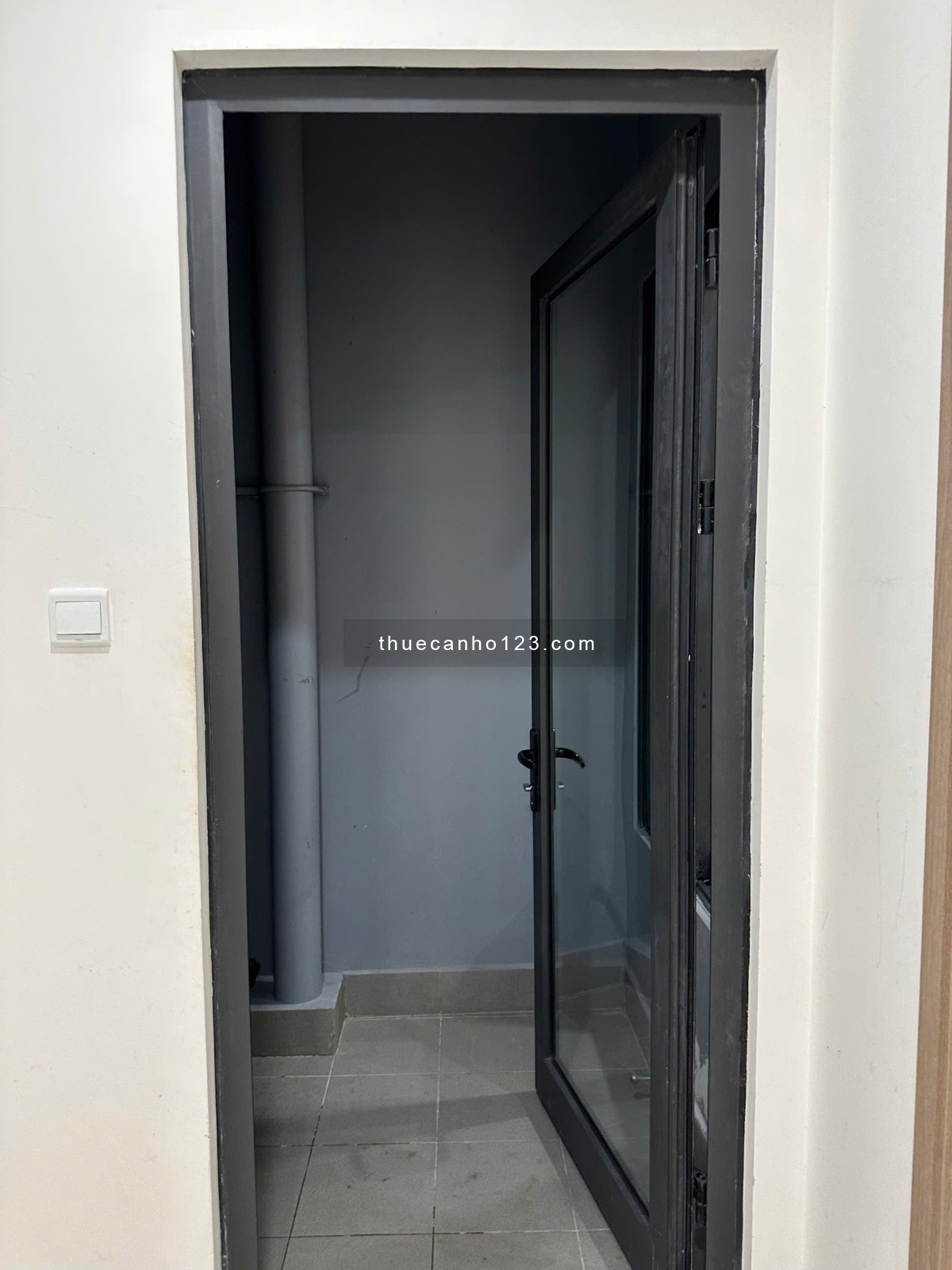 Căn hộ 2PN cho thuê giá siêu rẻ tại Vinhomes Grand Park Q9