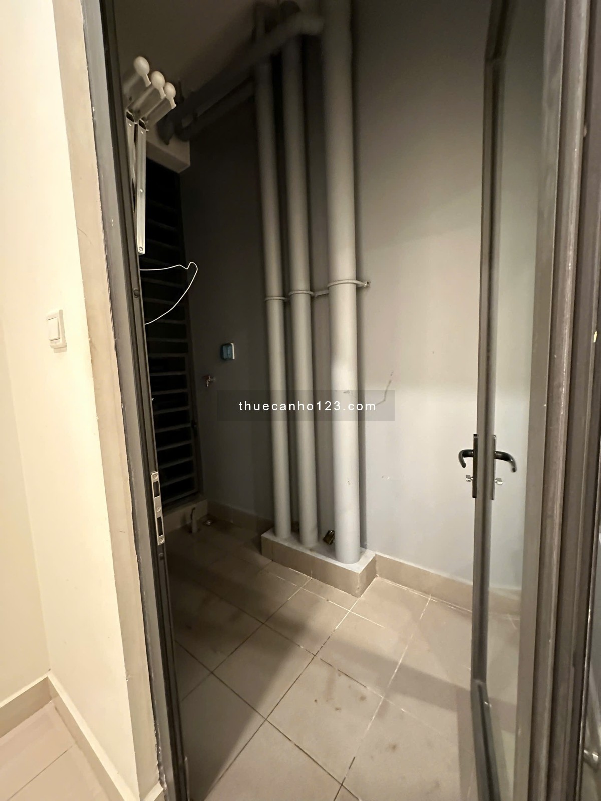 Căn hộ 2PN cho thuê giá siêu rẻ tại Vinhomes Grand Park Q9