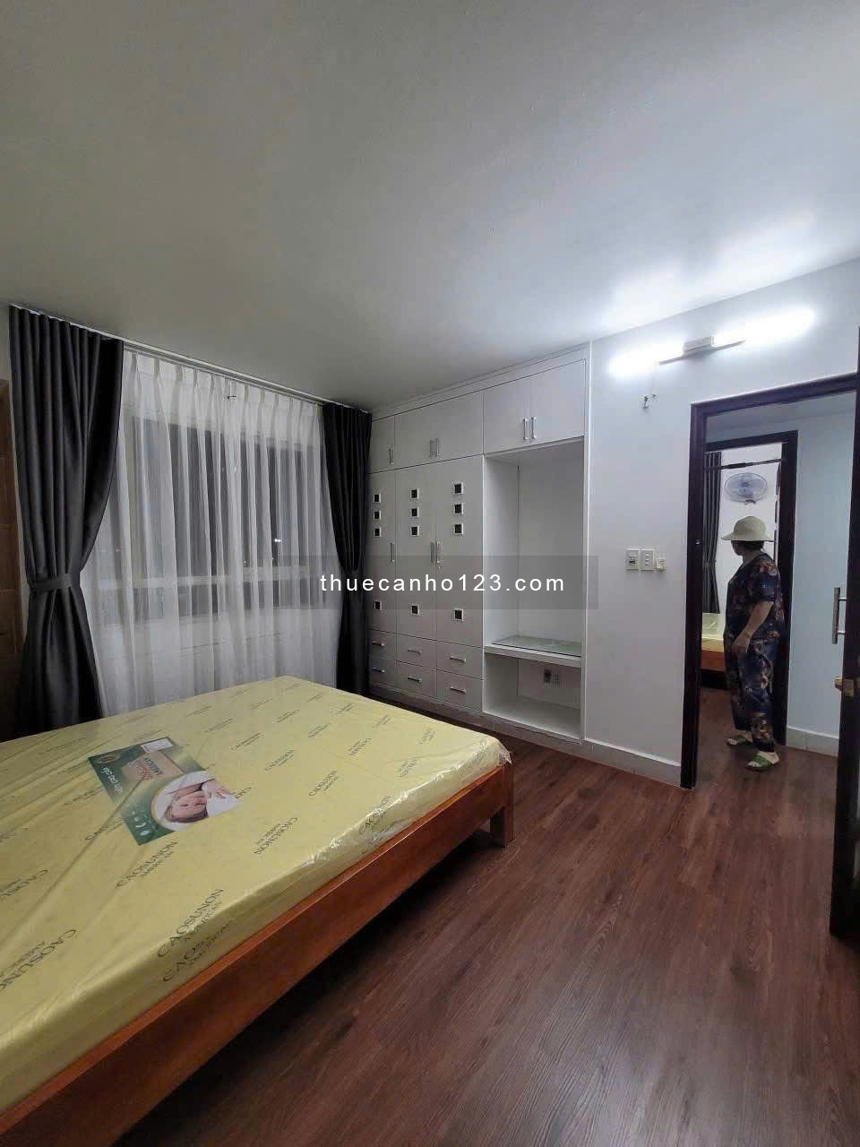 Chung cư Satra, Phan Đăng Lưu, PN: 85m2, 2p ngủ, full nội thất, 16tr/th