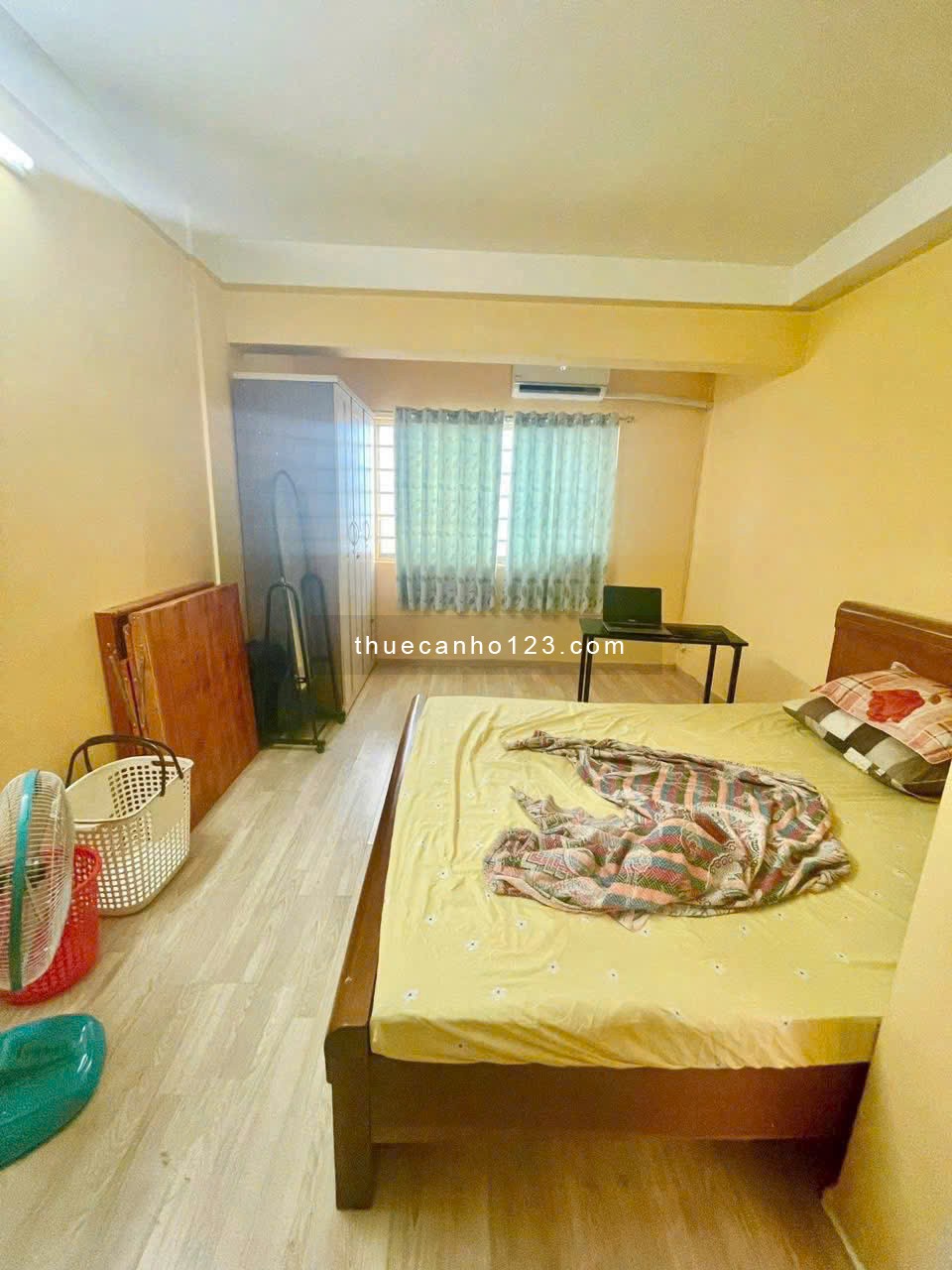 Chung cư A2, Phan Xích Long, PN: 1p ngủ, 9tr/th, nội thất, 50m2