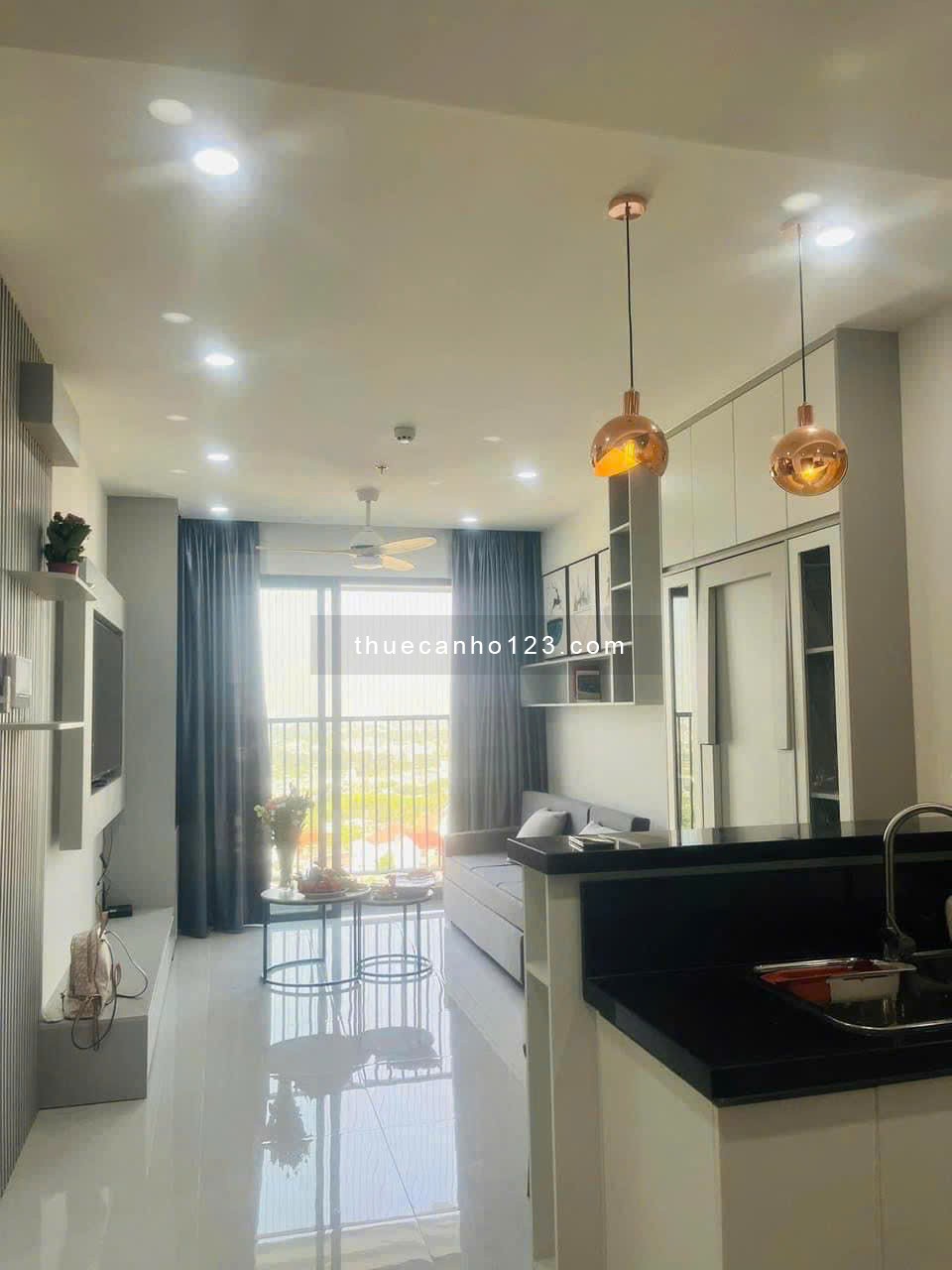 Chung cư CC Sky Center, Phổ Quang, TB: 75m2, NTCC, 2p ngủ, 17 triệu