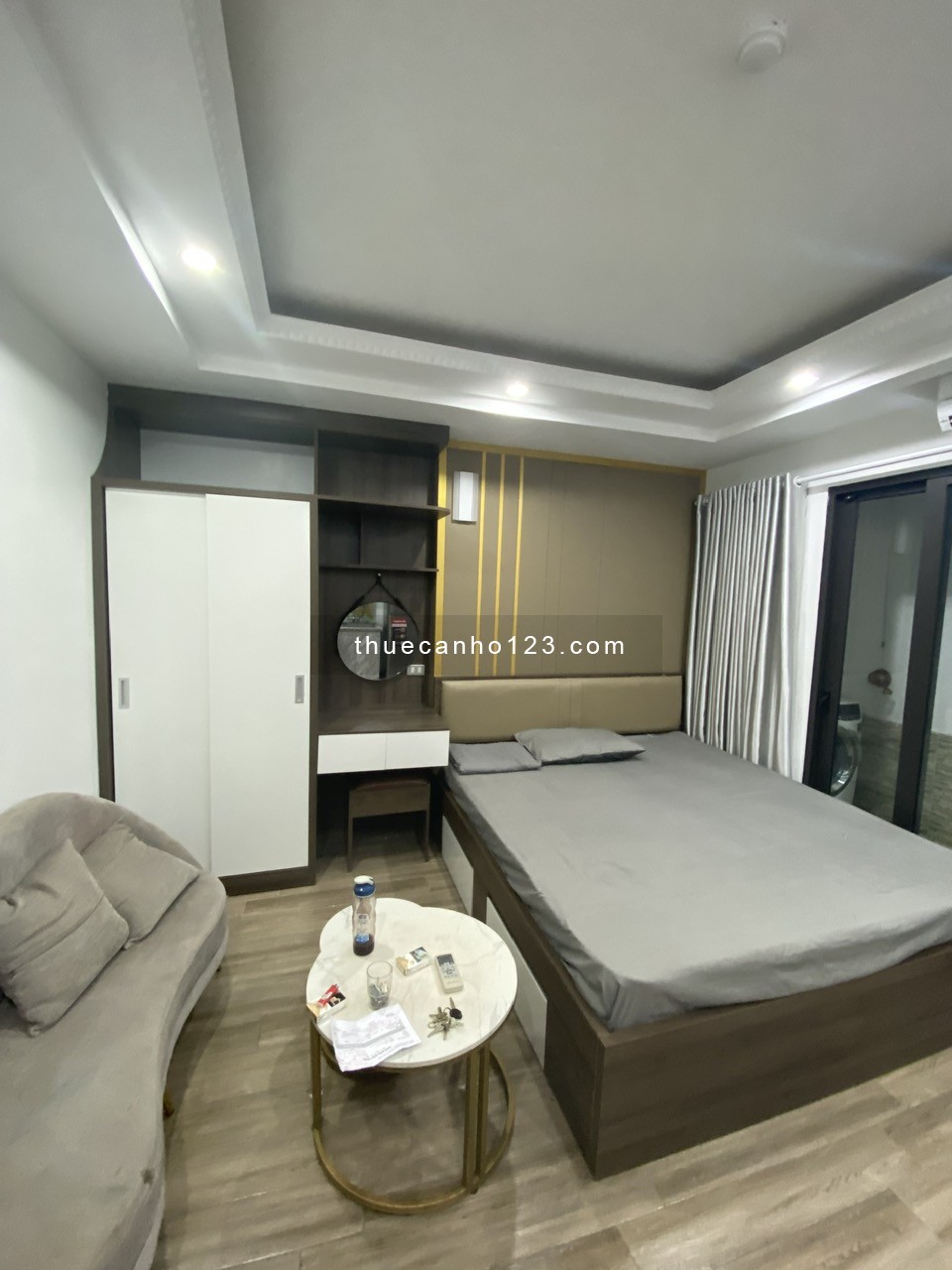 Cho thuê Căn hộ dịch vụ tại ngõ 193 Trích Sài. Ban công rộng thoáng View hồ Tây. Chỉ 6tr