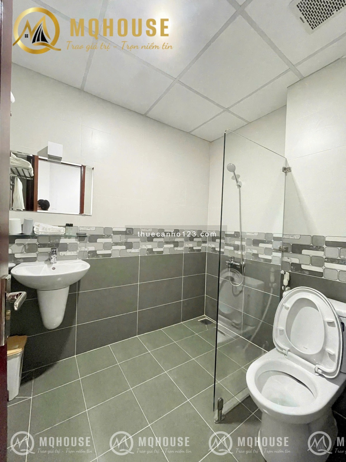 Cho thuê căn hộ Tân Bình 1PN 1WC, 40m2, 8 triệu bao phí chỉ tính ĐIỆN + NƯỚC