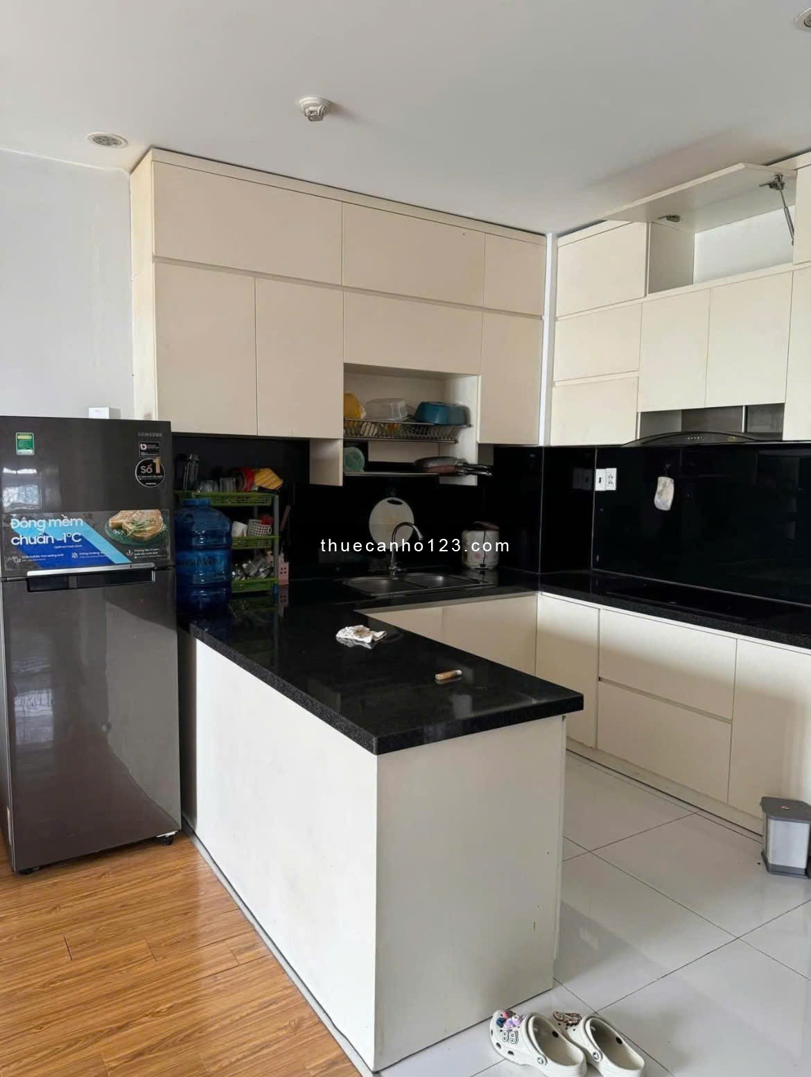 Chung cư Carillon 2, Trịnh Đình Thảo- Hòa Thạnh- TP, 83m2, 2PN, 2WC, 9tr5/tháng.