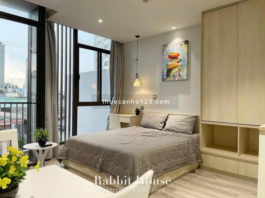 Căn hộ studio 35m² - Gần cầu Thị Nghè - Ban công, cửa sổ lớn, đầy đủ nội thất