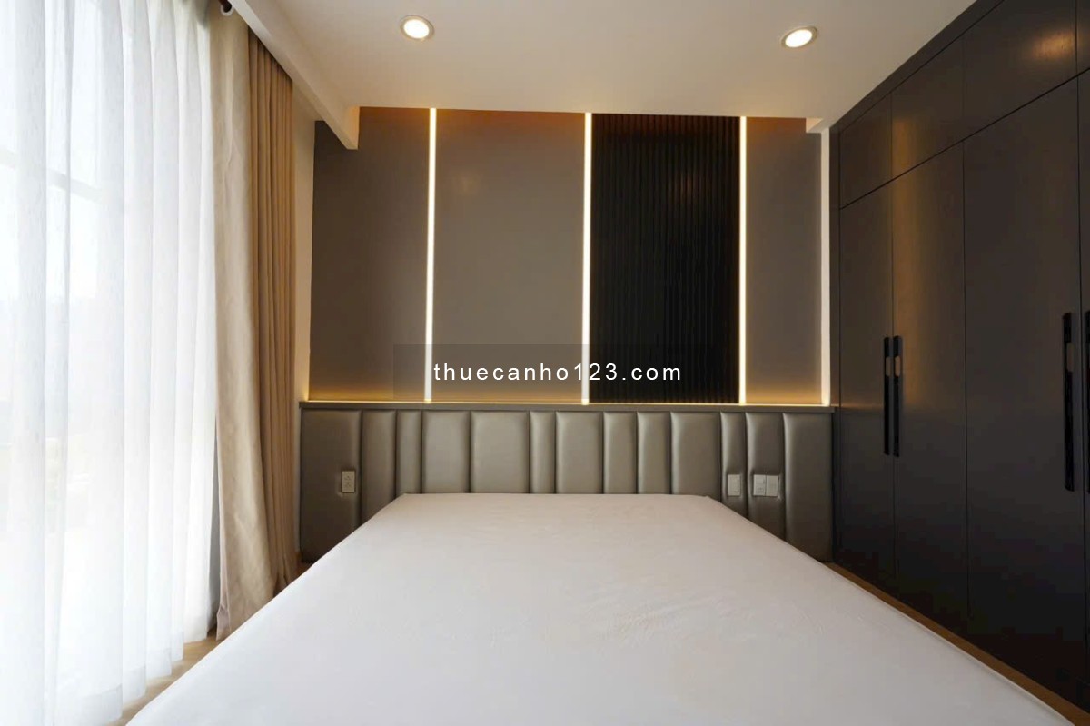 Cho thuê căn hộ River Park 1, 3pn, 129m2 52tr/thg căn góc vị trí đẹp. Lh: 0911022907