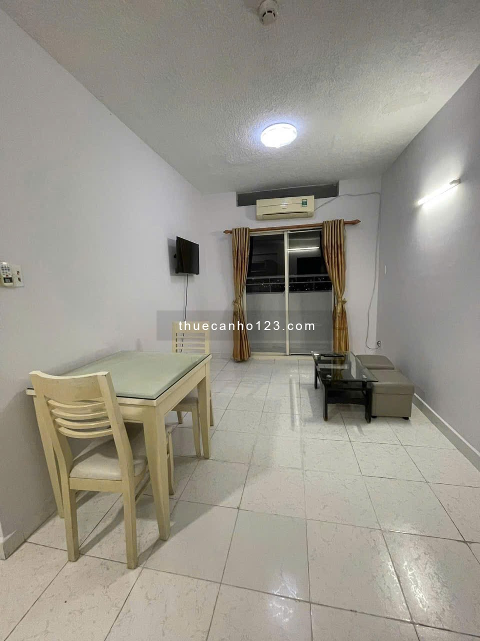 Chung cư Tô Hiến Thành, P15, Q10: 52m2, 1pn, máy lạnh, 7tr/tháng