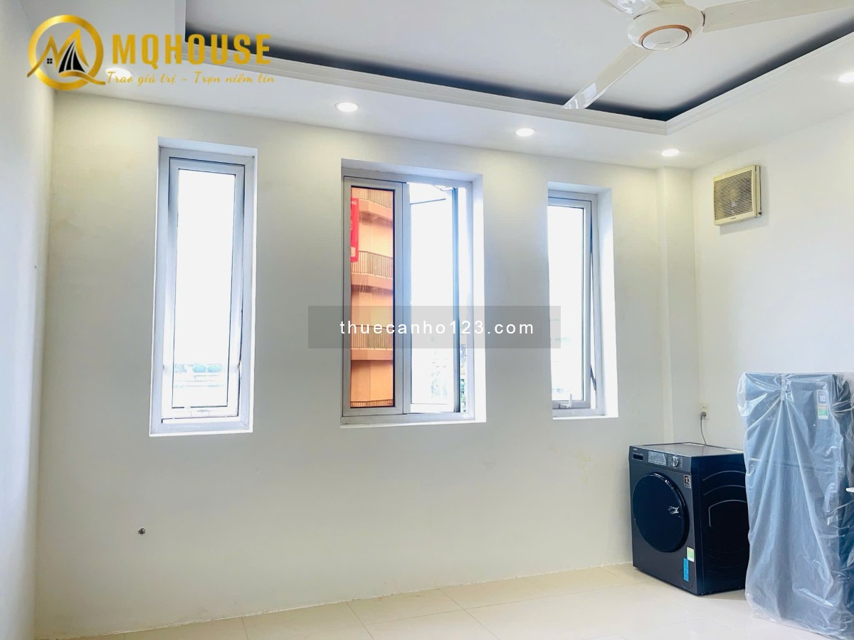 Căn Hộ 2 Phòng Ngủ, 2 WC, Balcony Rộng 75m2. Full Nội Thất, Giặt Riêng. Trung Tâm Bình Thạnh.
