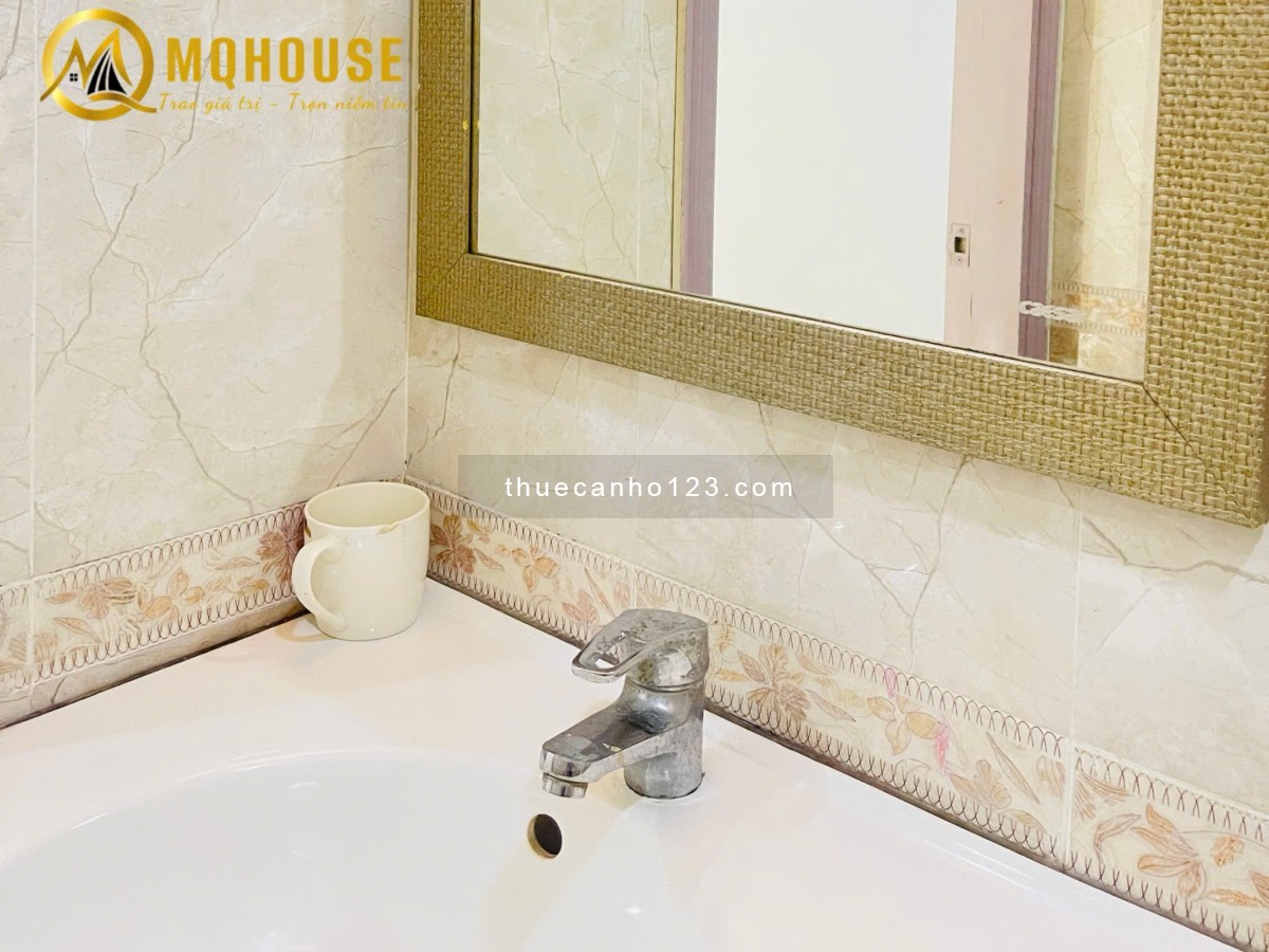 Căn Hộ 2 Phòng Ngủ, 2 WC, Balcony Rộng 75m2. Full Nội Thất, Giặt Riêng. Trung Tâm Bình Thạnh.