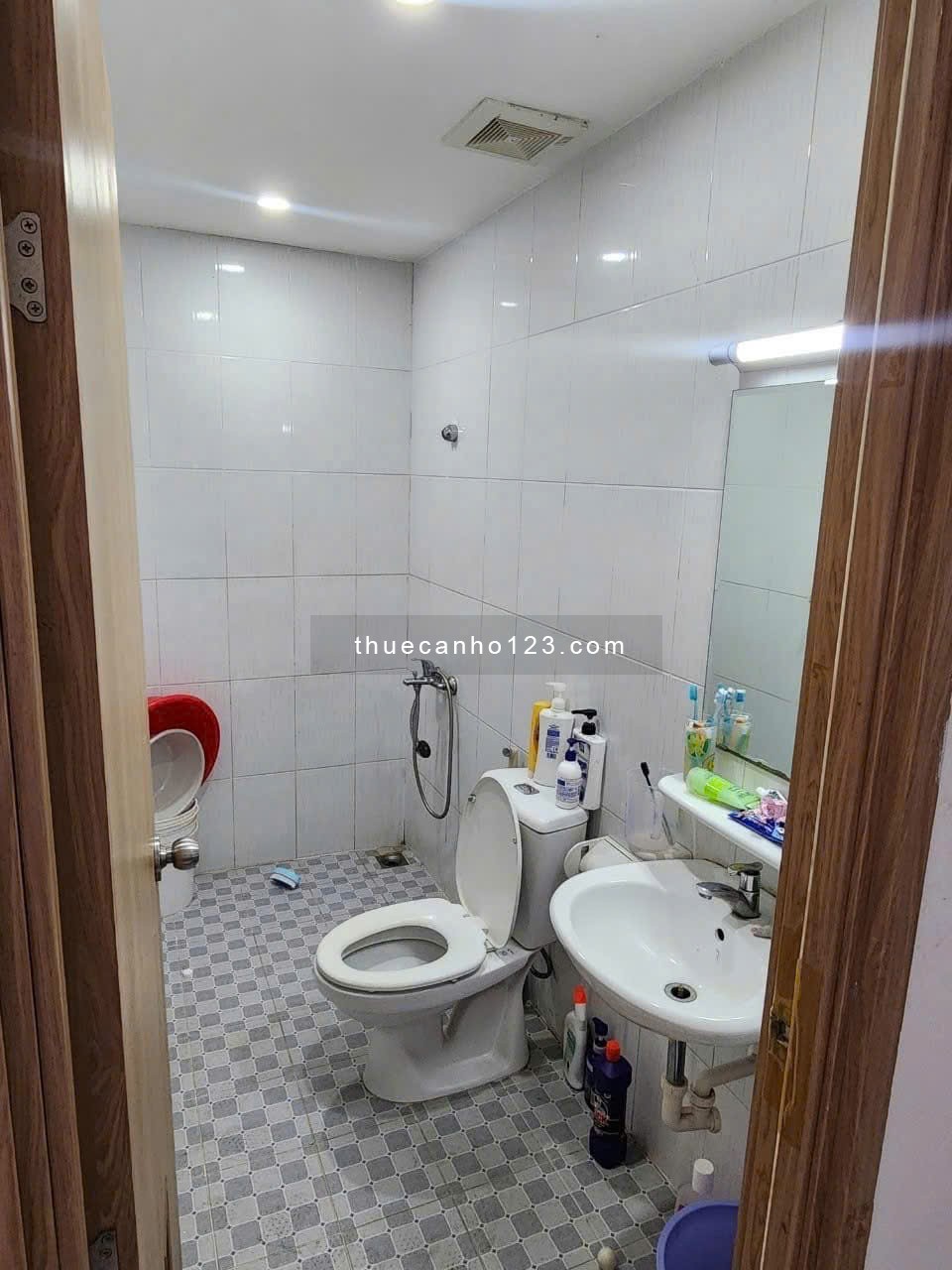 Chung cư Hoa Sen, Lạc Long Quân, Q11: 77m2, 2p ngủ, NT,12tr/th