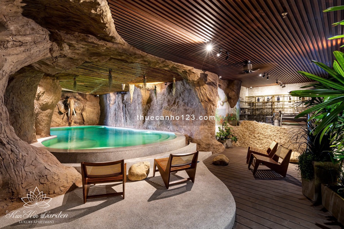 Căn hộ cao cấp duplex 30m² - Gần Landmark 81 - Hồ bơi, gym, rooftop, ban công, cửa sổ lớn.