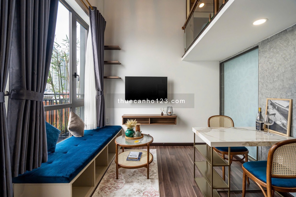 Căn hộ cao cấp duplex 30m² - Gần Landmark 81 - Hồ bơi, gym, rooftop, ban công, cửa sổ lớn.