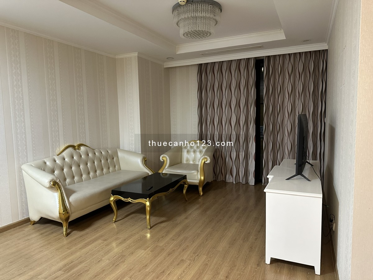 Cho thuê căn góc tầng trung Royal City 3 phòng ngủ full ánh sáng tự nhiên