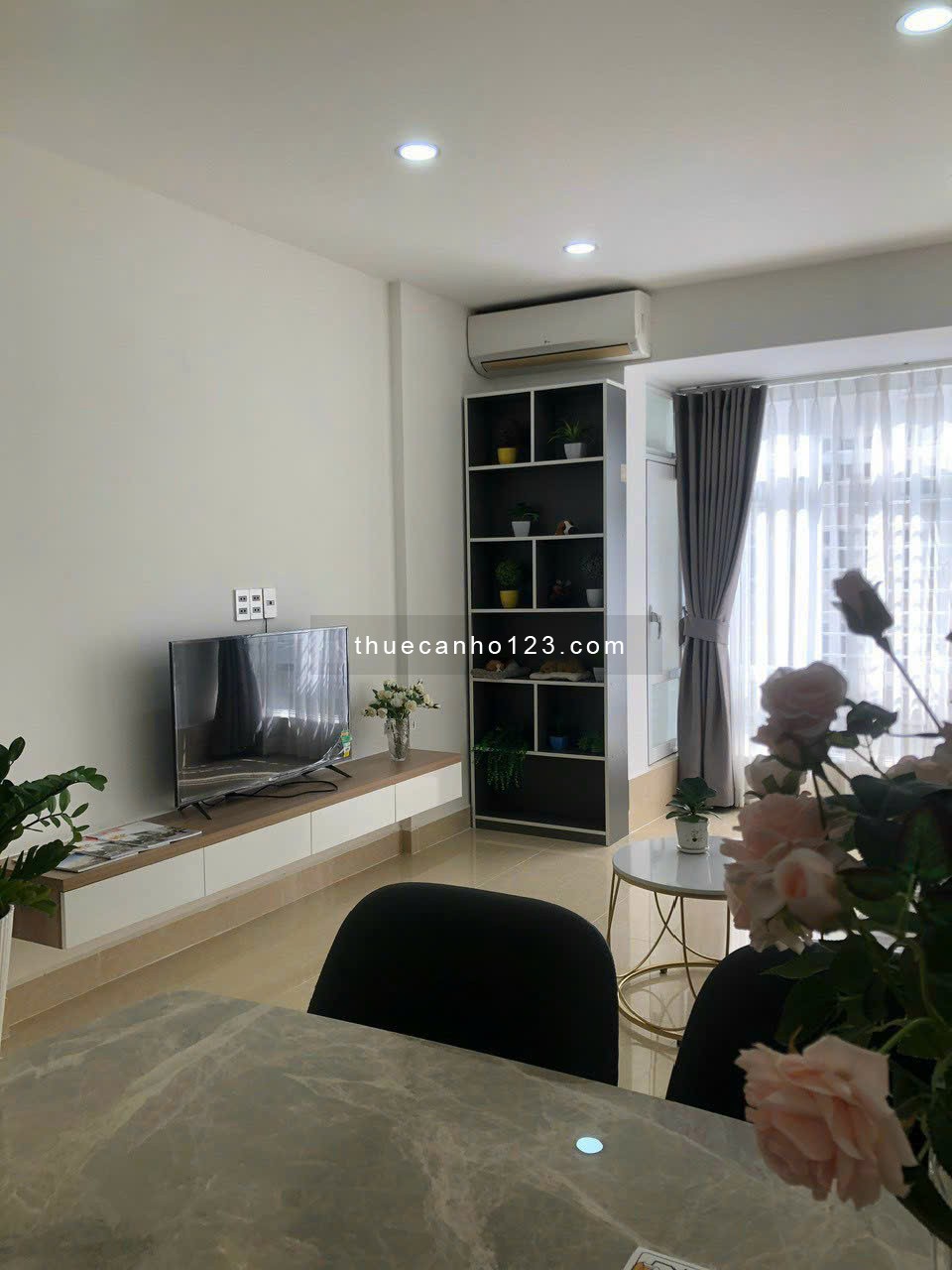 Cho thuê nhiều căn hộ giá tốt chỉ từ 15tr, có 2PN xịn. Ai cần inbox em gửi nhé