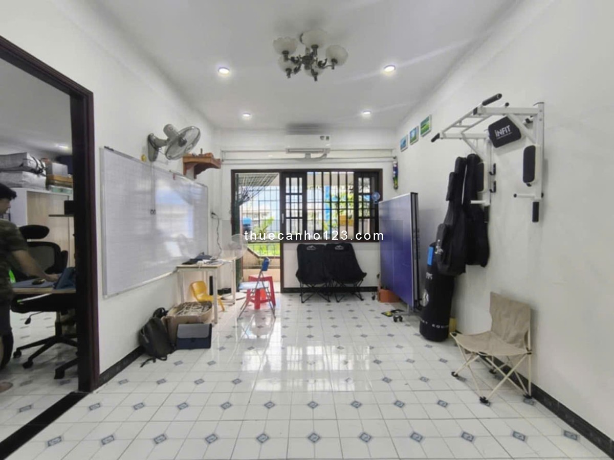 Chung cư CMT8, P15, Quận 10: 50m2, 1p ngủ, ban công, 7tr/th